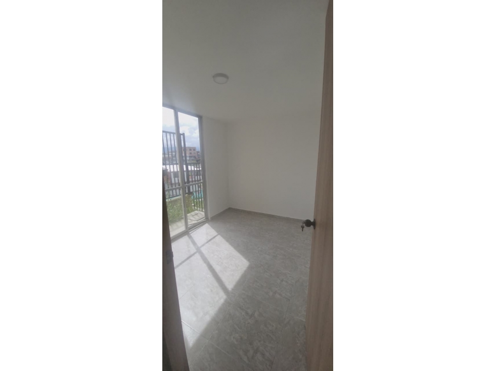 VENDO APARTAMENTO PRIMER PISO SERRANIAS PEREIRA — foto 2