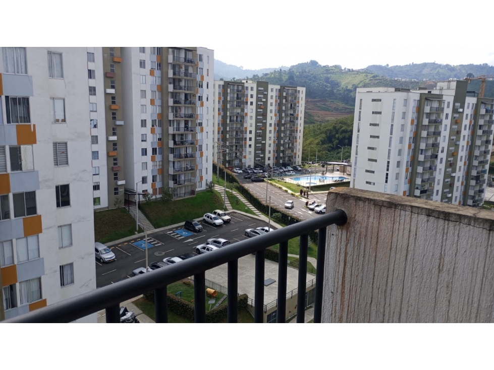 VENDO APARTAMENTO DOSQUEBRADAS