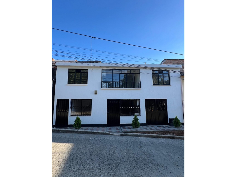 VENDO CASA DUPLEX CON LOCAL EN PEREIRA