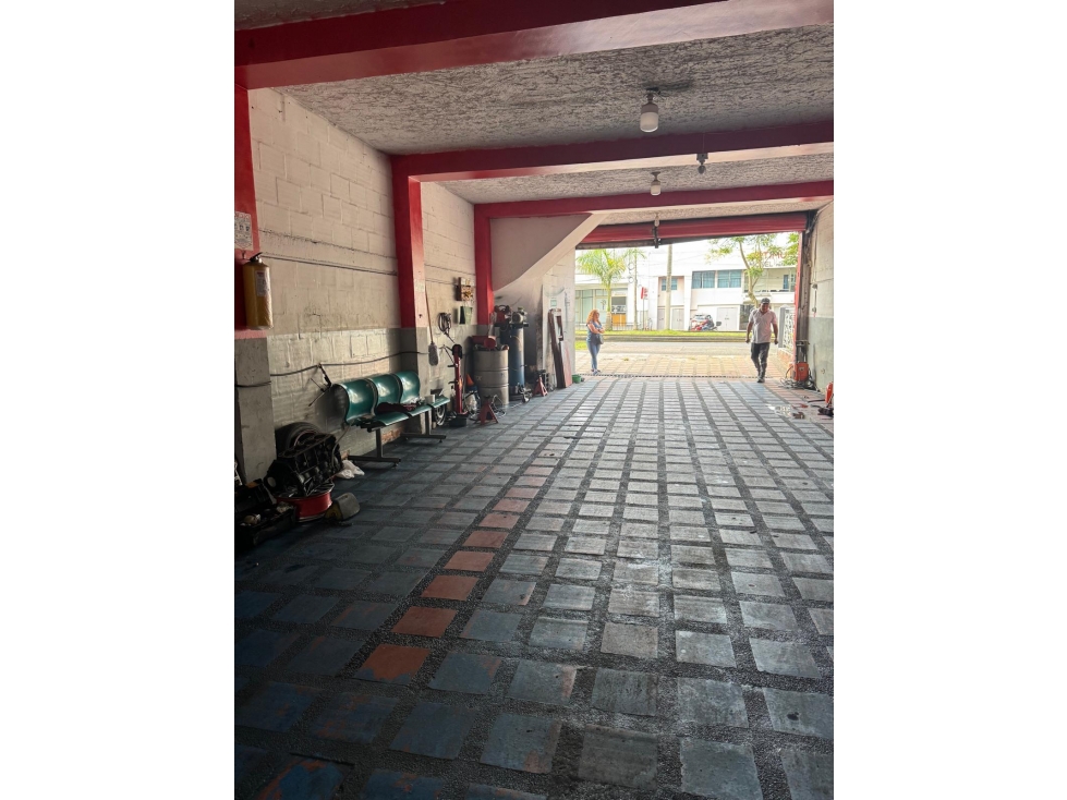 VENDO LOCALES INDEPENDIENTES AV 30 DE AGOSTO PEREIRA — foto 6