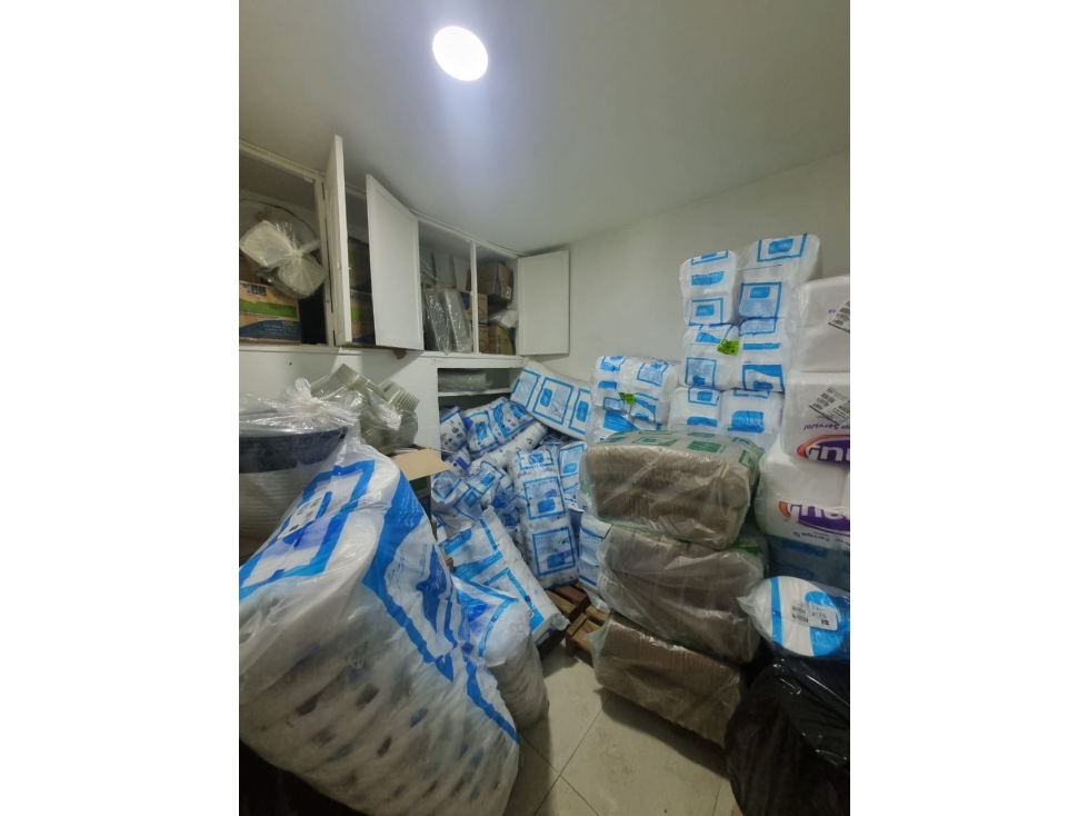 VENDO CASA DE TRES PISOS CON LOCALES EN EL CENTRO DE PEREIRA — foto 6