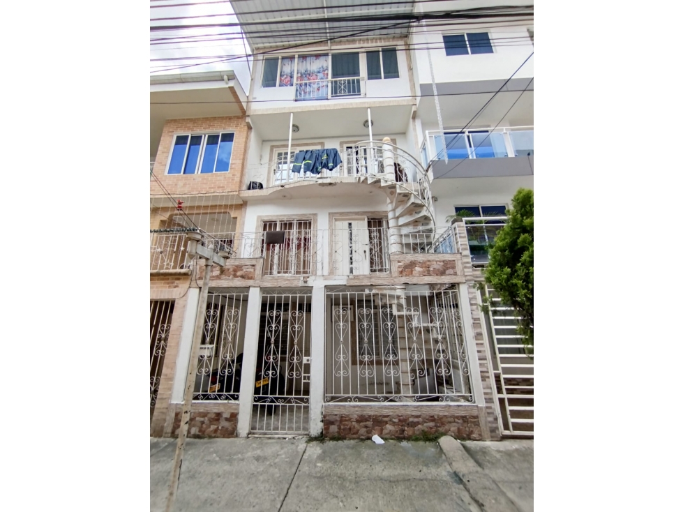 CASA EXTERNA EN VENTA 4 PISOS EN PASAJE EN MORICHAL DE COMFANDI