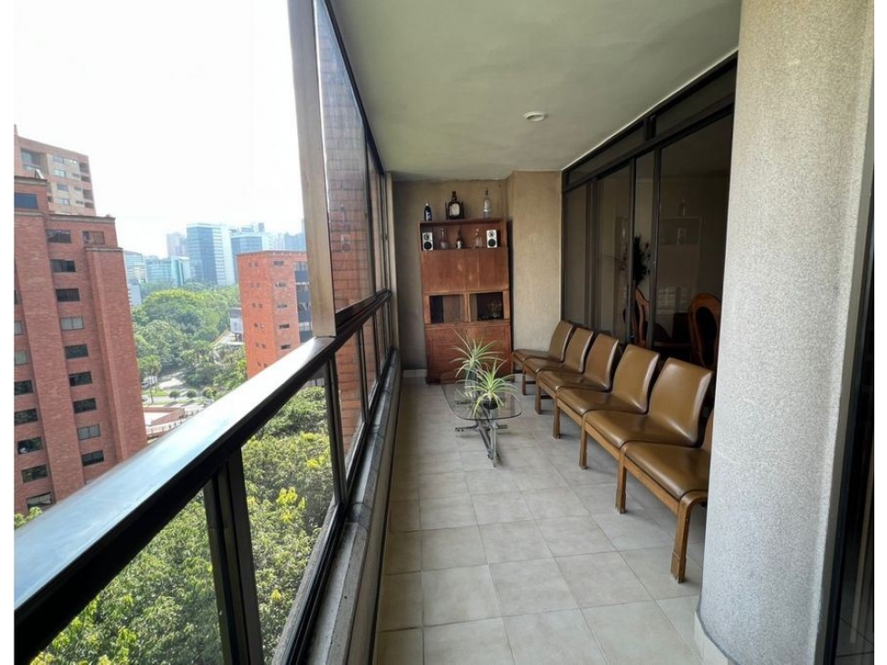 VENDO APARTAMENTO EN EL POBLADO - LA AGUACATALA — foto 3