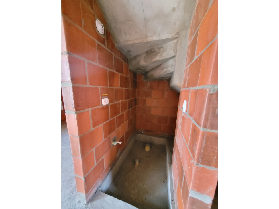 CASA VEHICULAR EN VENTA, BARRIO MANZANARES - POBLADO CAMPESTRE - 4