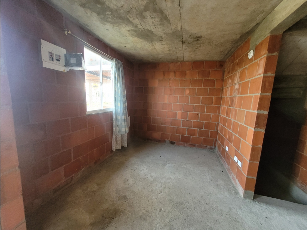 CASA VEHICULAR EN VENTA, BARRIO MANZANARES - POBLADO CAMPESTRE - 2