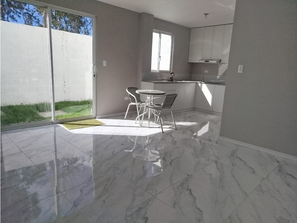 Mitad del Mundo, La Marca Hermosa Casa en Venta, 86m2