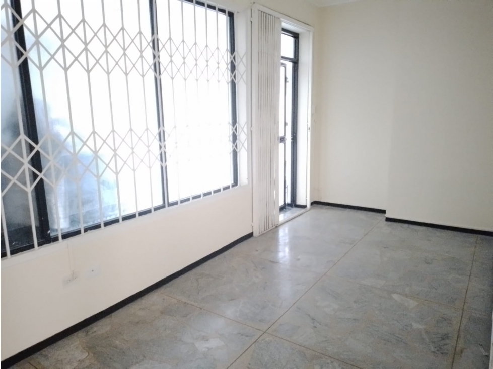 La Carolina, Local Comercial en Venta, 68m2, 2 Ambientes - 4