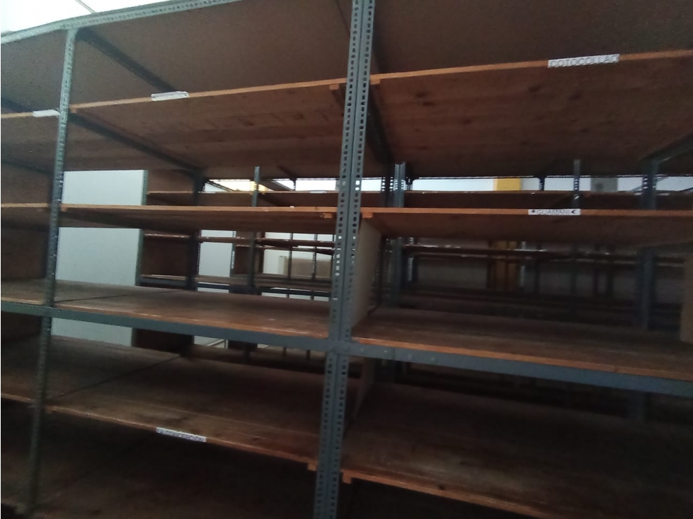 Galo Plaza, Galpón en Venta, 9.716 m2, 2 Pisos $5.750.000 - 6