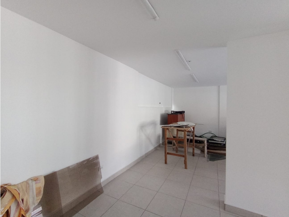 El Inca, Local Comercial en Renta, 57m2, 1 Ambiente - 4