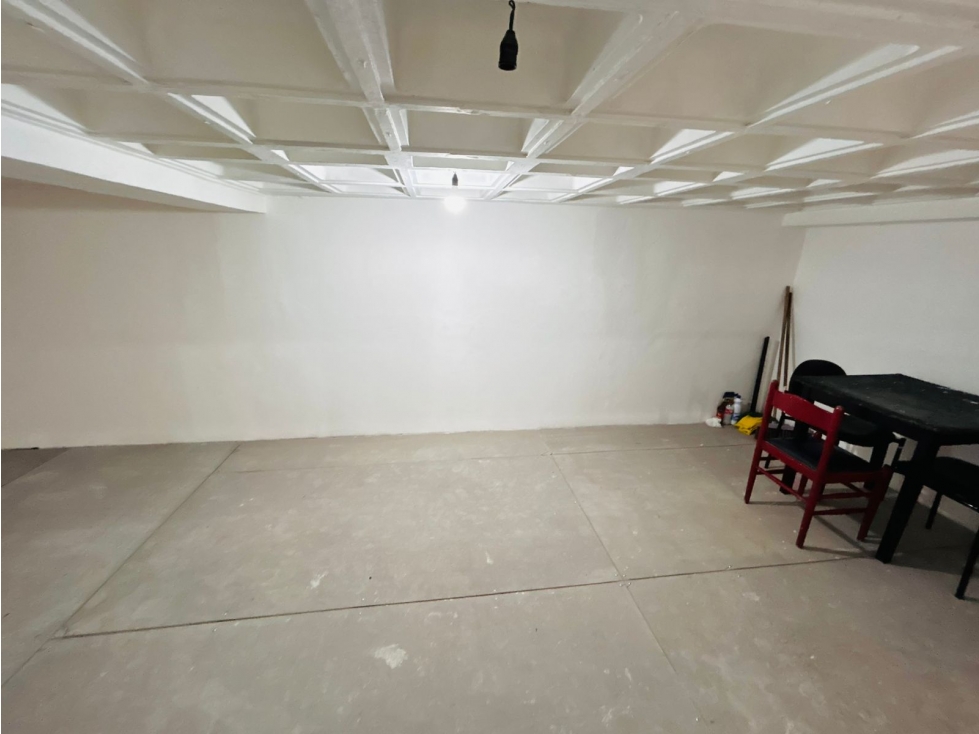 Jipijapa, De Oportunidad Bodega en Renta, 420m2 - 3