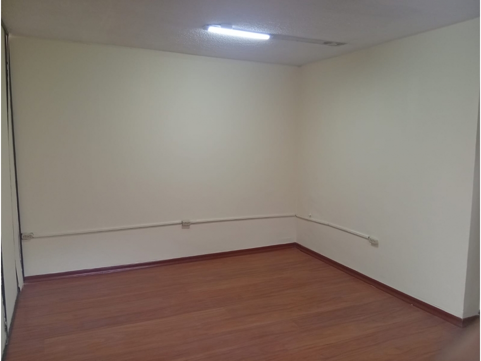 Rumipamba, Oficina en Renta, 45m2 - 3