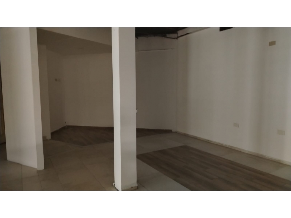 Urdesa, Local Comercial en Renta, 228m2 - 3