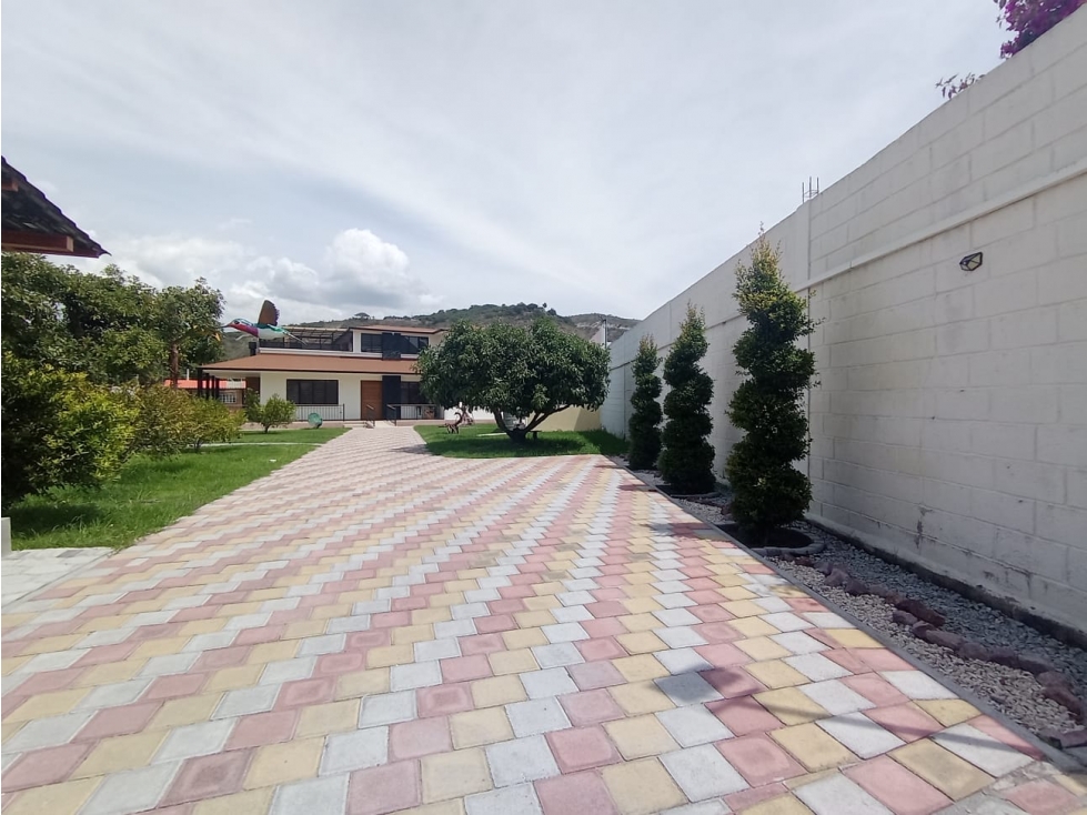 Guayllabamba, Casa Comercial en Renta, 300m2 - 1