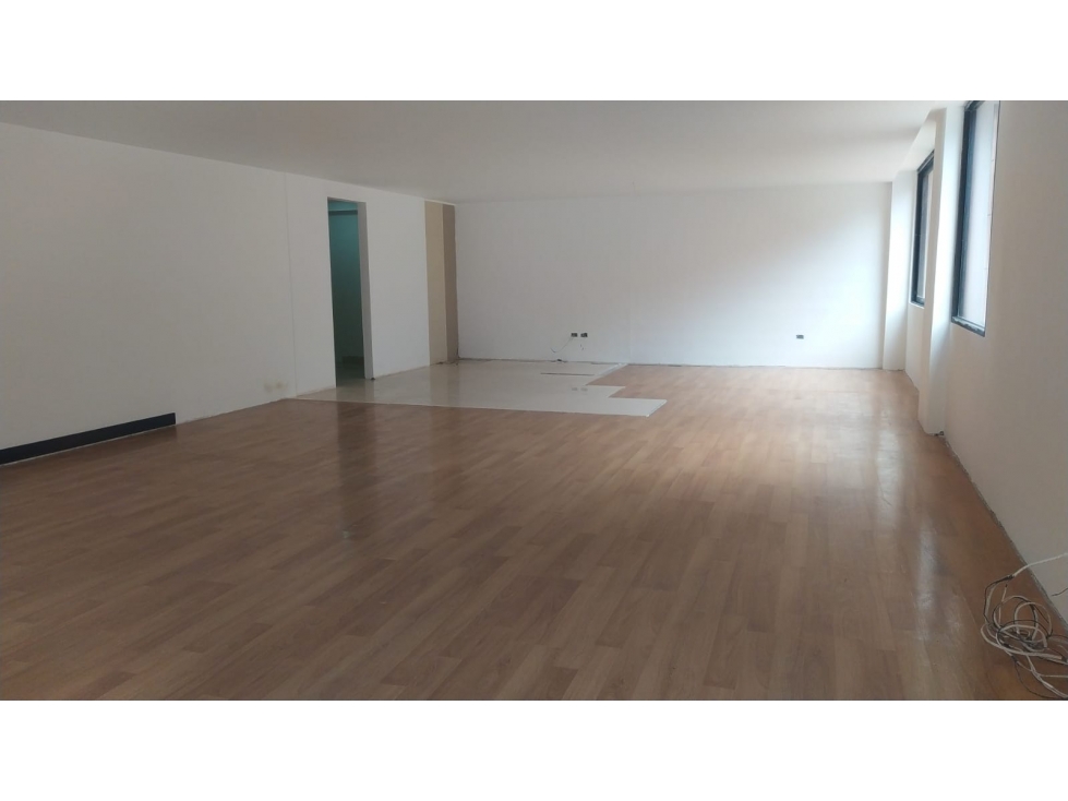 La Coruña, Local Comercial en Renta, 100m2