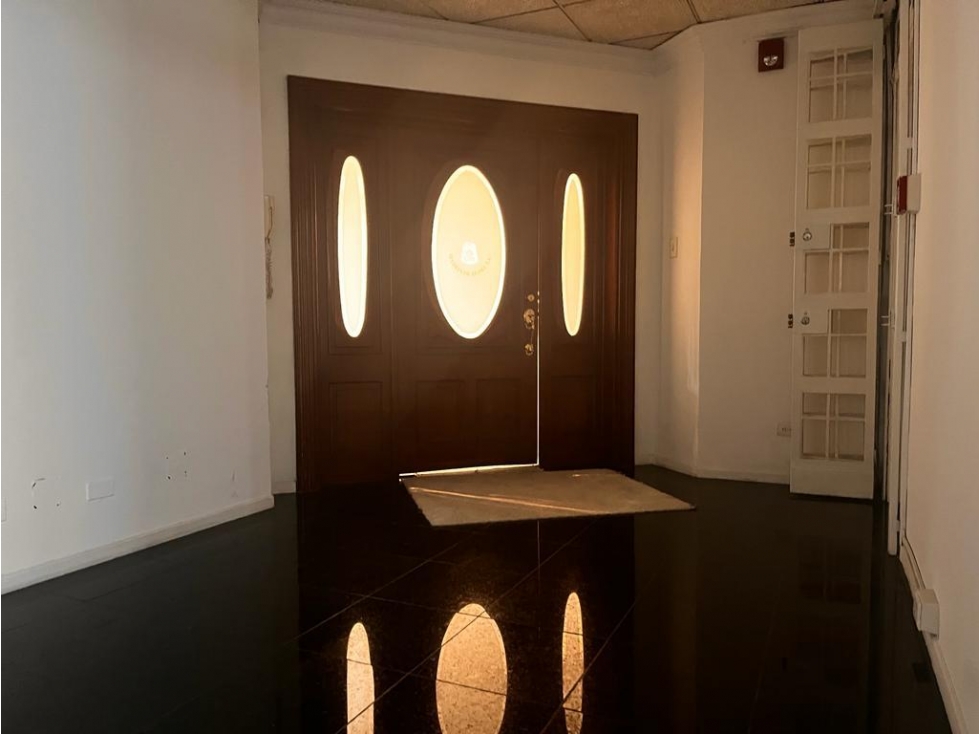 República de El Salvador, Oficina en Renta, 350m2 — foto 4