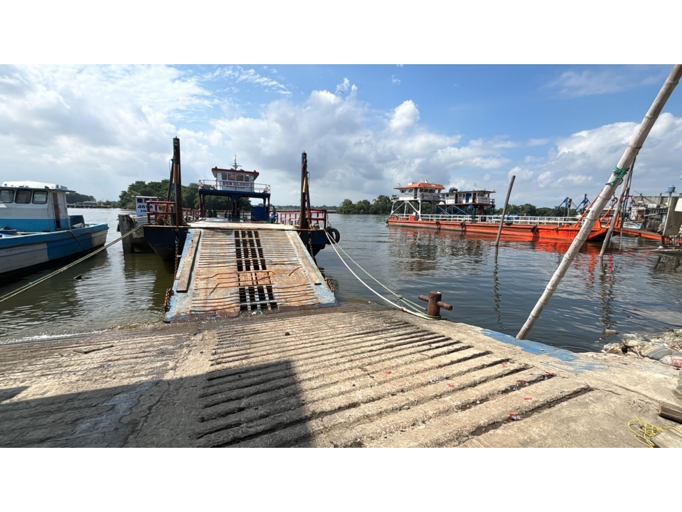 Puerto Bolívar, Machala, El Oro, Venta Galpón con muelle 1002 m2 - 1