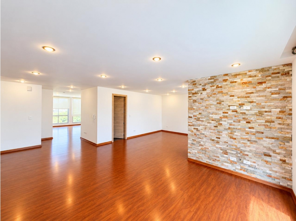 Monteserrín, Departamento en Venta, 171m2, 3 Habitaciones.