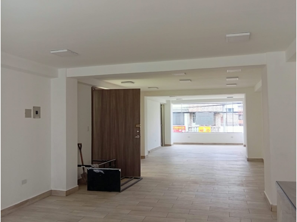 Barrionuevo, Local comercial 75 m2, 12 m2 de terraza - 3