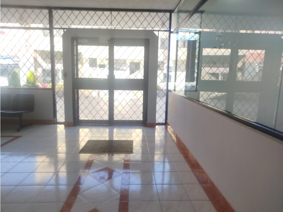 Iñaquito Bajo, Local Comercial en Venta, 74m2, 1 Ambiente - 3