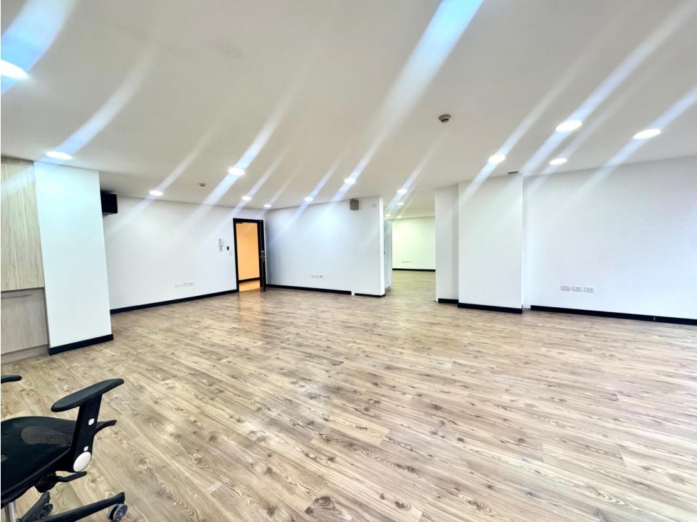 República de El Salvador, Hermosa Oficina en Venta, 115m2 - 2