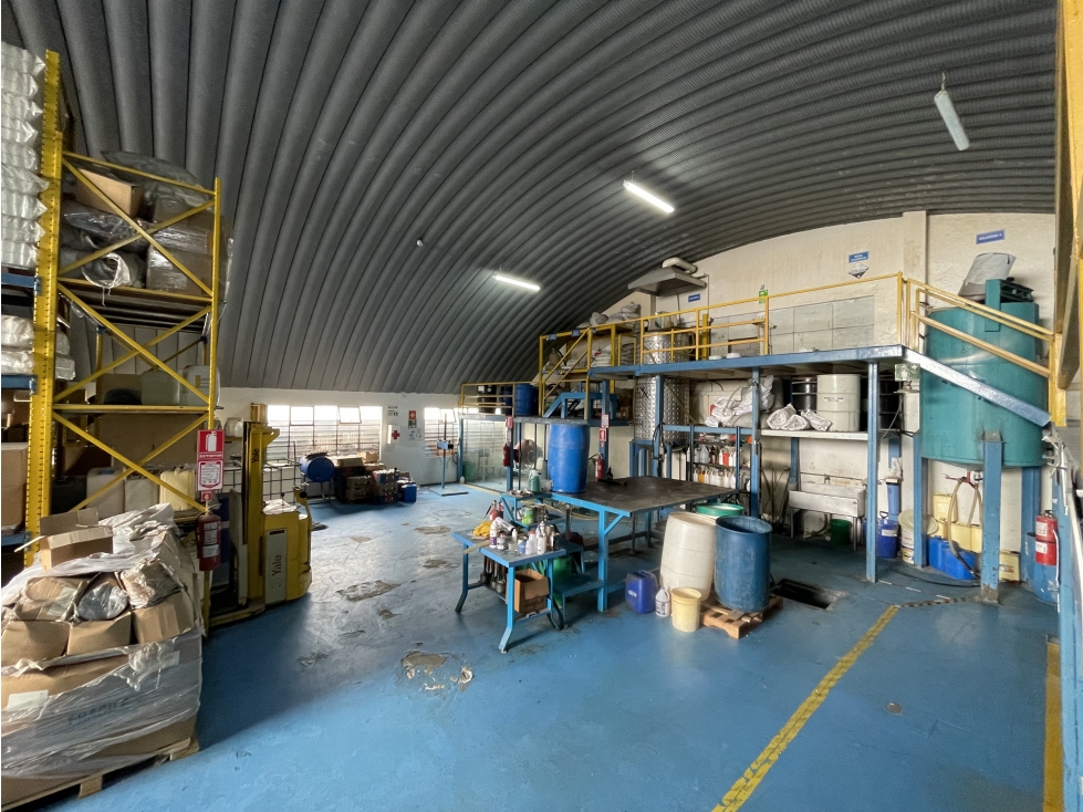 La Cristiania, Los Arupos, Galpón en Venta, 480m2 4 oficinas y 3 baños - 6