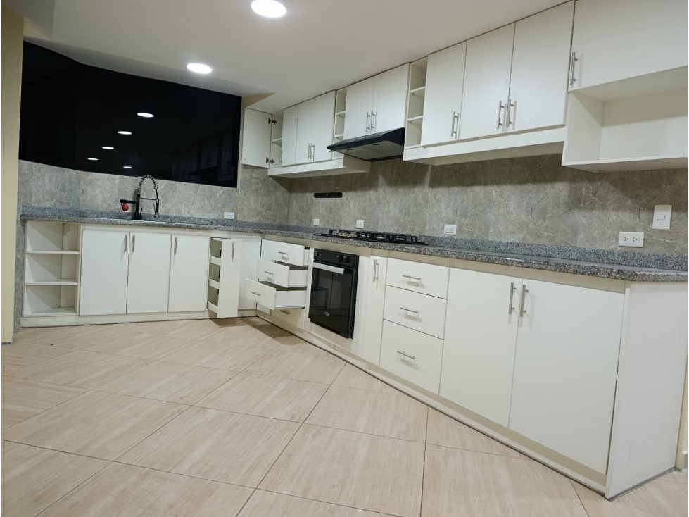Carcelén Mastodontes, Departamento en Renta, 150m2 — foto 2
