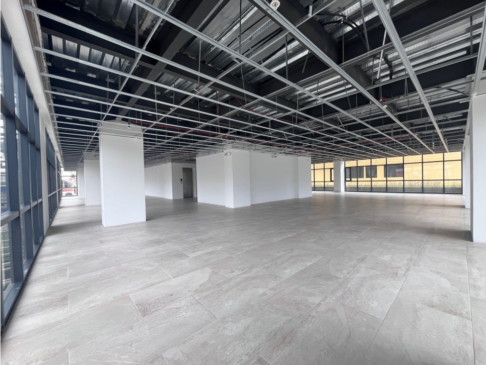 El Batán, Oficina a estrenar en Renta, 494.98m2, 2 Ambientes — foto 3