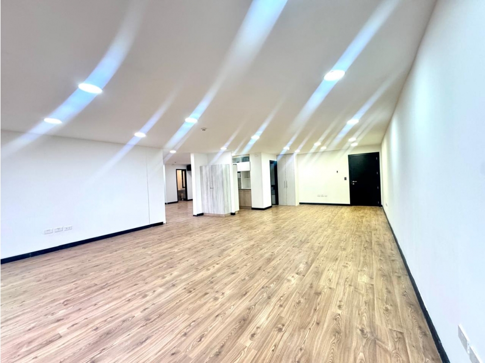 República de El Salvador, Hermosa Oficina en Venta, 115m2 - 4