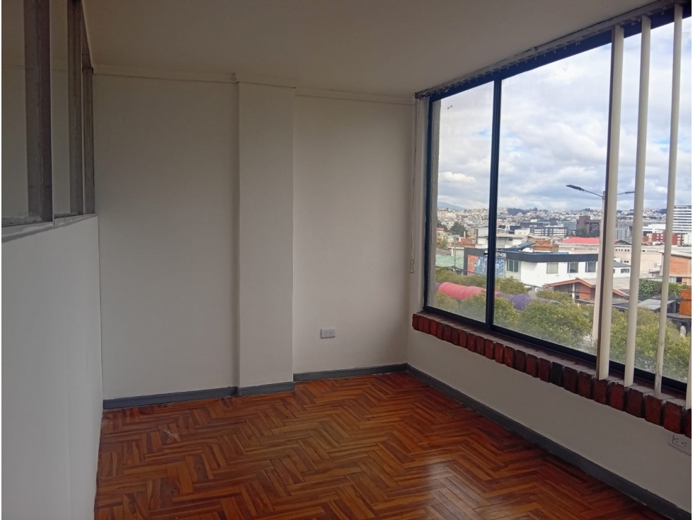 Rumipamba, Oficina en Renta, 120m2 - 2