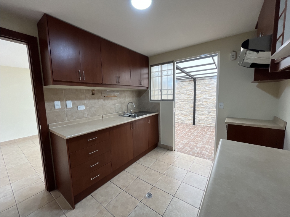 Calderón, Casa en Venta, 144.27m2, 3 Habitaciones — foto 2