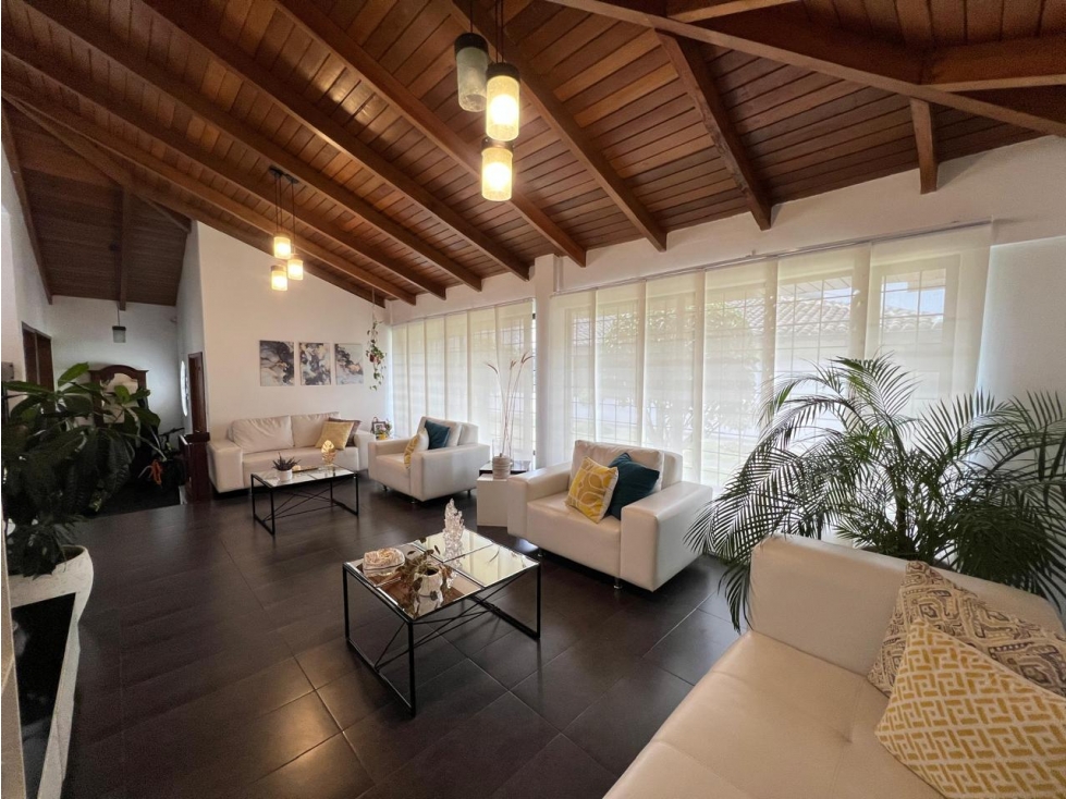 Tumbaco, Casa en Venta, 353m2, 3 Habitaciones — foto 2