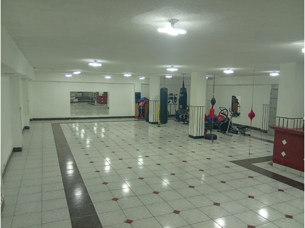 Villaflora, Local Comercial en Renta, 250m2