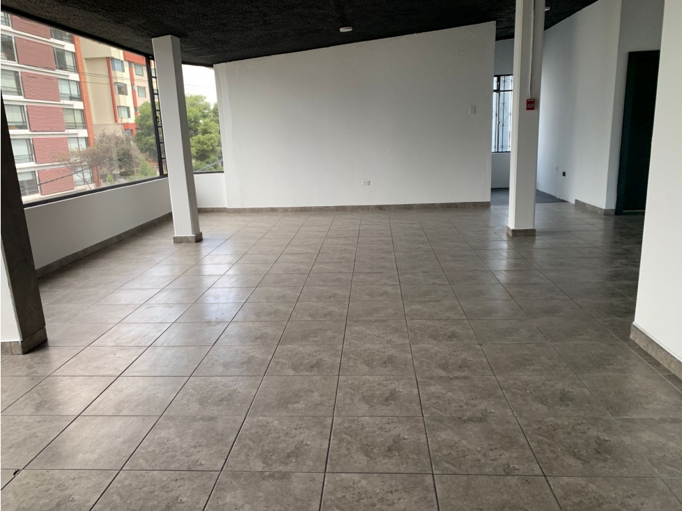 El Batán, Local Comercial en Renta, 200m2