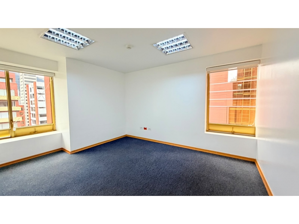 Republica De el Salvador, Oficina comercial en Renta, 164M2 — foto 3