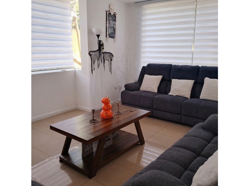 Conocoto , Casa en Venta, 256m2, 5 Habitaciones — foto 2