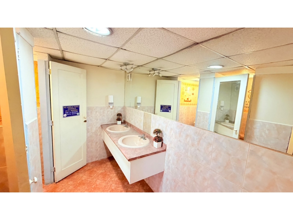 La Pradera, Local Comercial en Renta, 250m2, 4 baños, uso comercial — foto 6
