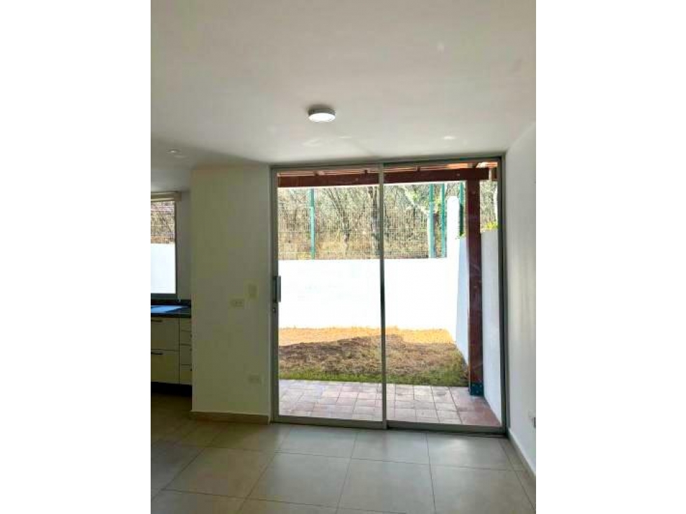 Nayón, renta casa 180 m2, 4 habitaciones, 2 parqueaderos — foto 5