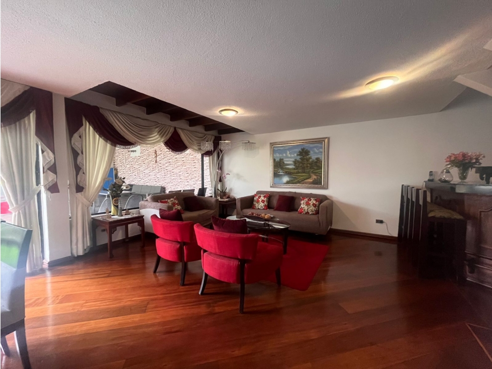 Cumbayá, Casa en Renta, 210.20m2, 4 dormitorios. - 2