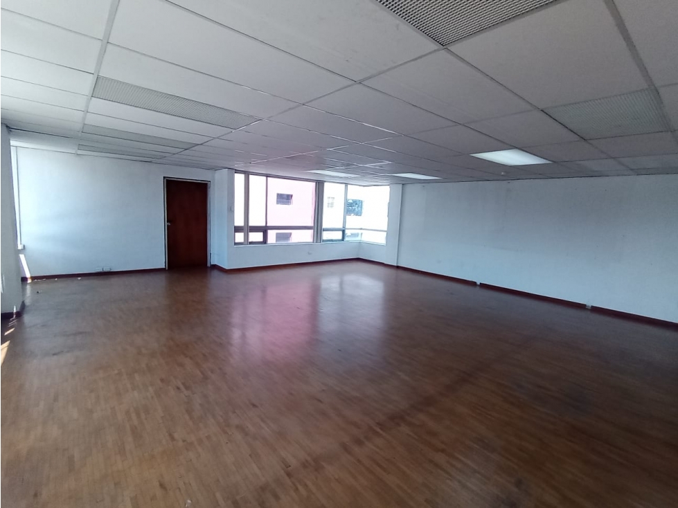 Iñaquito De Oportunidad Oficina en Renta, 247.55 m2 — foto 2