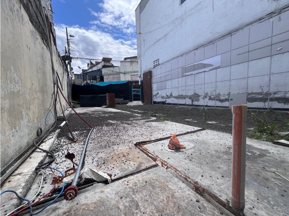 Cumbayá, Terreno en Renta, 94.96m2, Cos 240% - 2