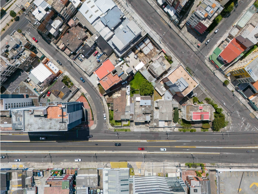 Rumipamba, Terreno en Venta, 1.070m2, Cos 1120%, 12 Pisos — foto 3
