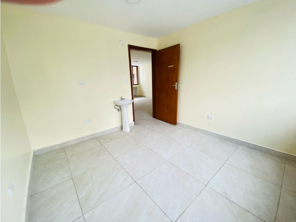 Iñaquito, Edificio en Renta, 450m2, 24 Ambientes - 6
