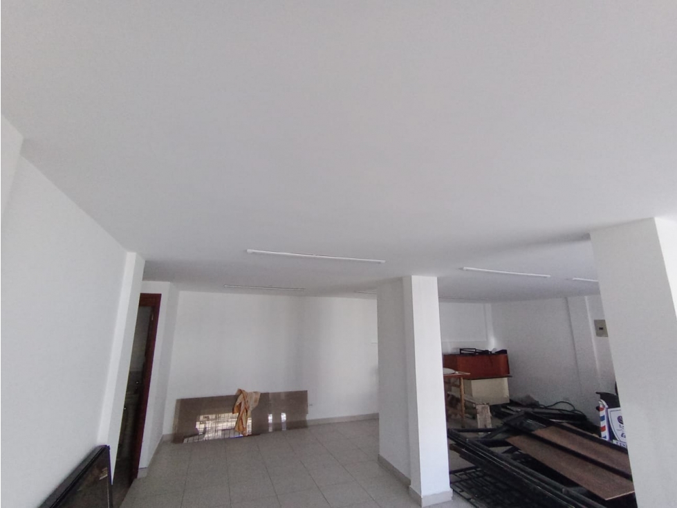 El Inca, Local Comercial en Renta, 57m2, 1 Ambiente - 3