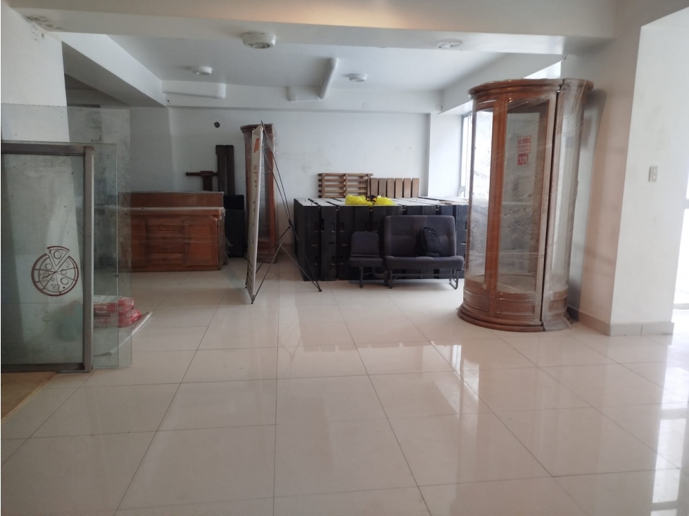 Iñaquito, Edificio Comercial en Venta, 2200m2, 10 Ambientes — foto 4