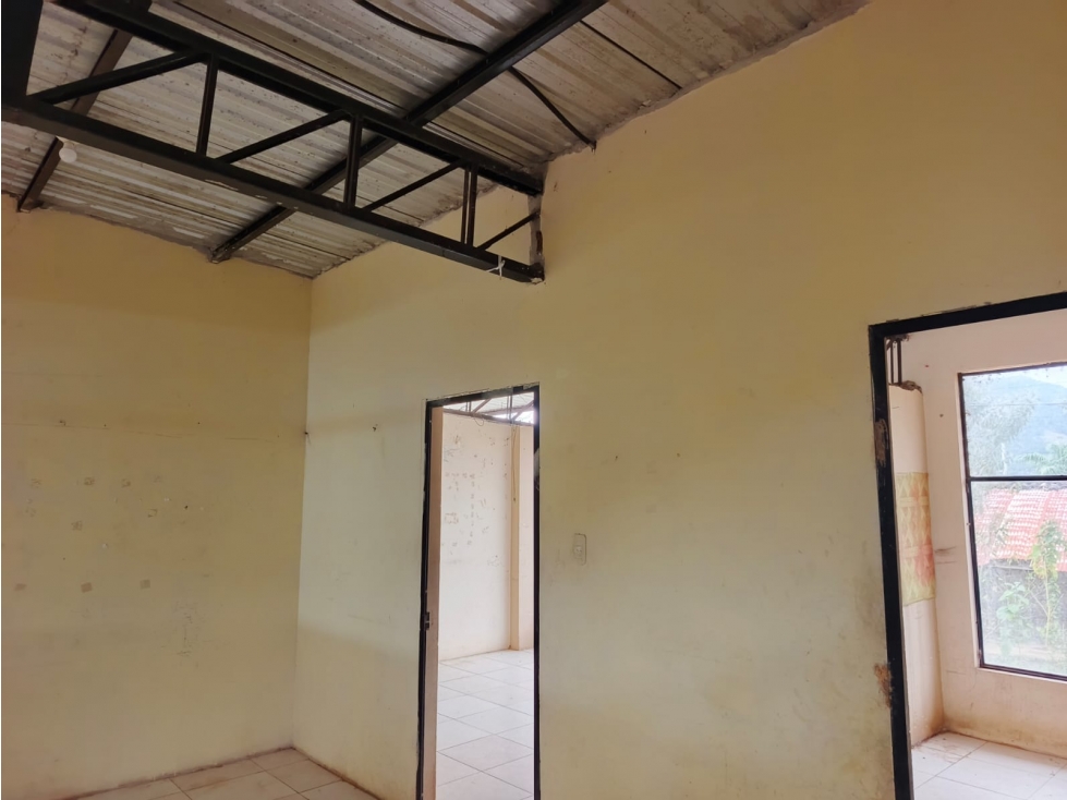Loja,pindal Casa en Venta, 560m2, terreno 466m2 - 5