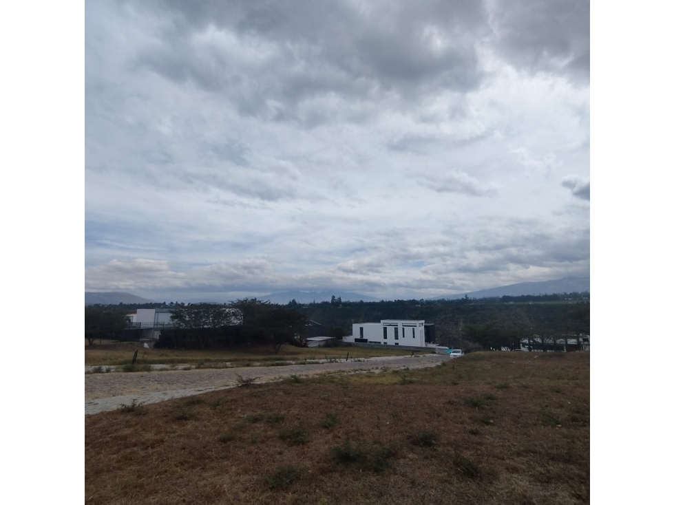 Tumbaco, Terreno en Venta, 470m2 - 3