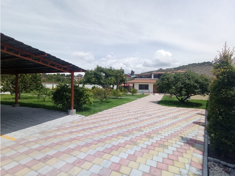 Guayllabamba, Casa Comercial en Renta, 300m2 - 3