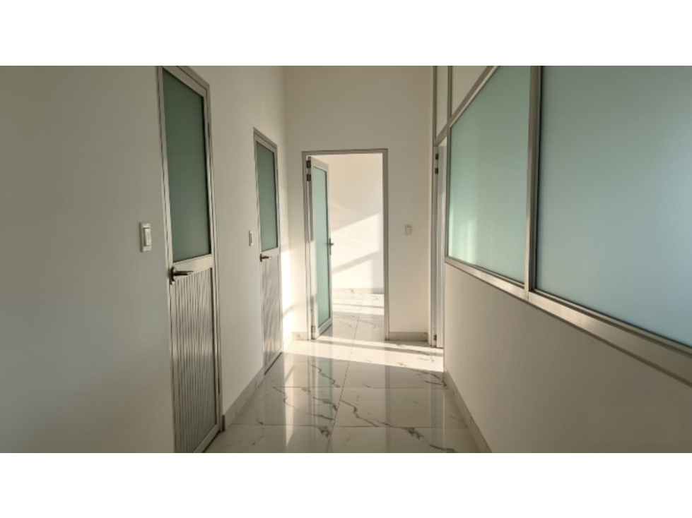 Samborondón, Hermoso Local Comercial en Renta, 336m2 — foto 2