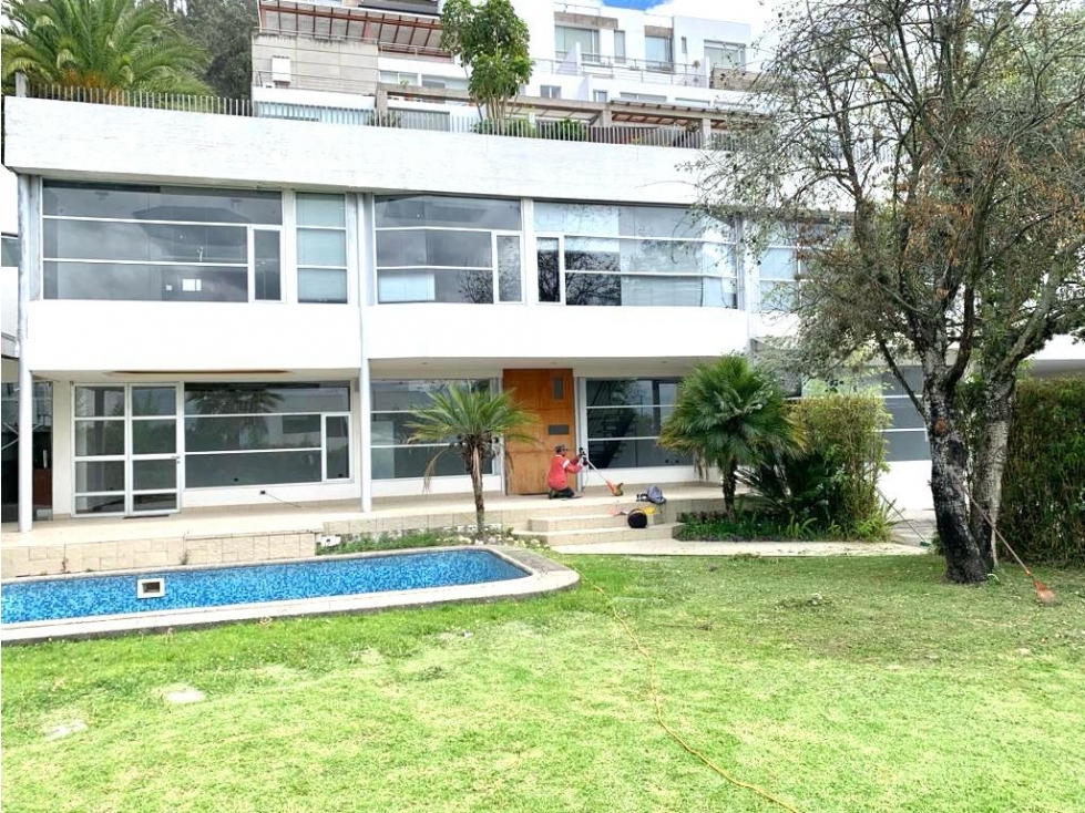 Cumbayá casa sin muebles, 5 habitaciones, 4 parqueaderos,380m2 - 2