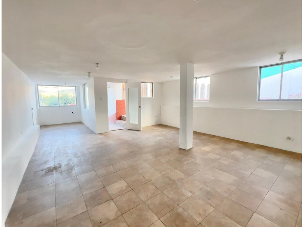 Cumbayá, casa Comercial , 4 habitaciones, 480m2, 3 parqueaderos — foto 2